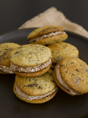 chocolate-chip-whoopie