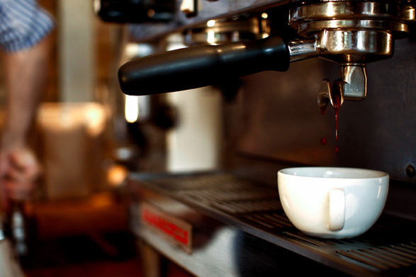 espresso-pouring